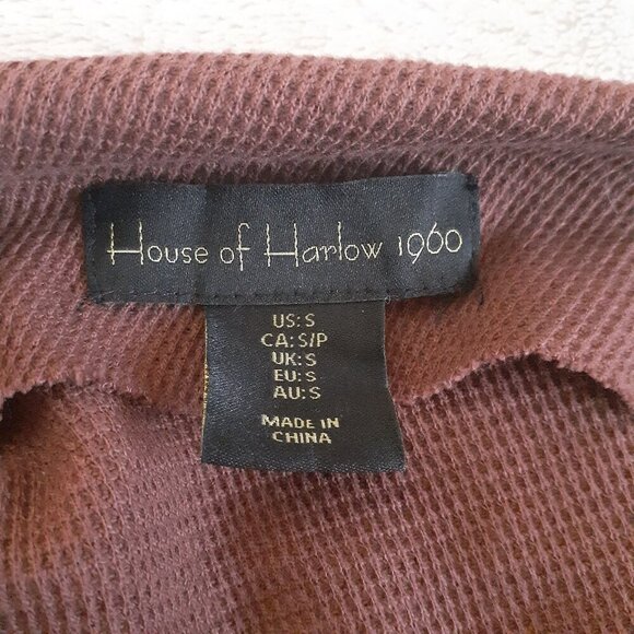 House of Harlow 1960 Women's Size S Brown Thermal Waffle Knit Off Shoulder Top - Picture 3 of 9